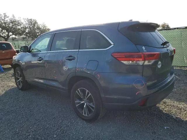 2019 Toyota Highlander LE