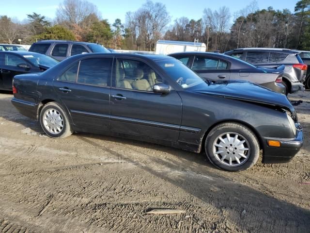 2001 Mercedes-Benz E 320