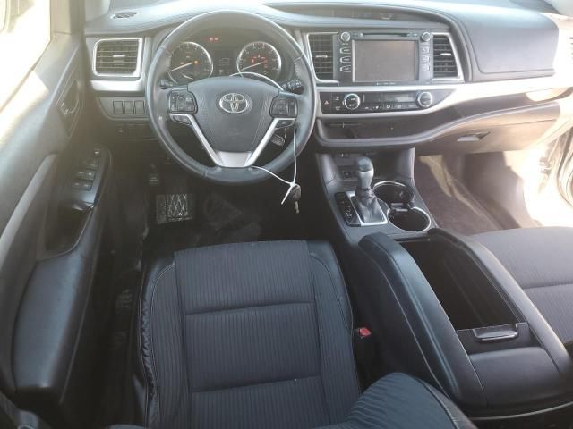 2016 Toyota Highlander LE