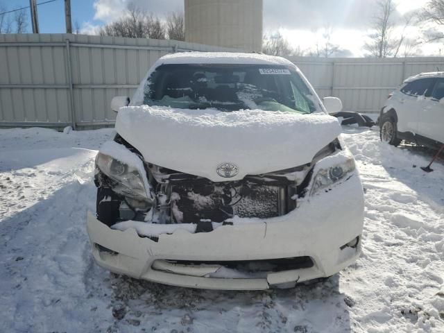 2012 Toyota Sienna XLE