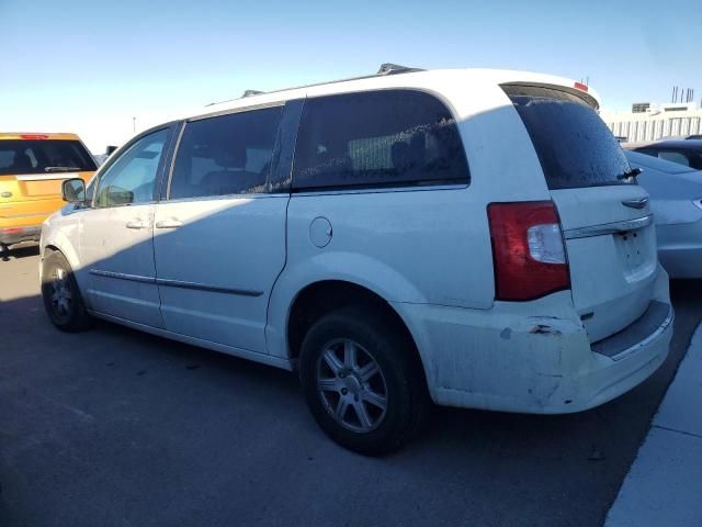 2013 Chrysler Town & Country Touring