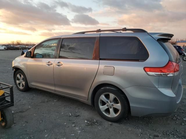 2014 Toyota Sienna LE