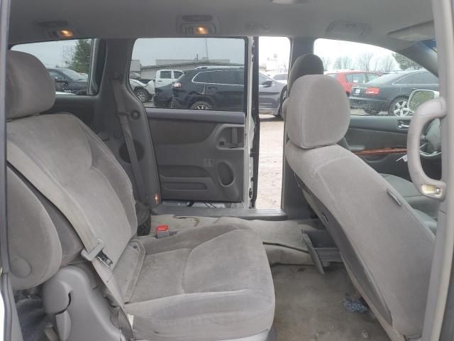 2007 Toyota Sienna XLE