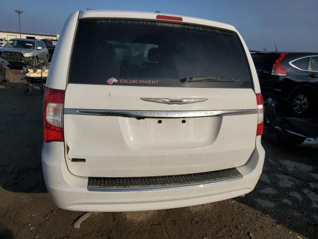 2016 Chrysler Town & Country Touring