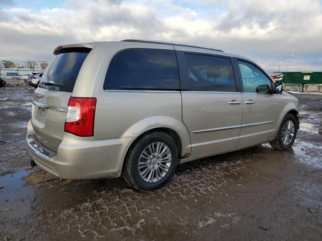 2013 Chrysler Town & Country Touring L