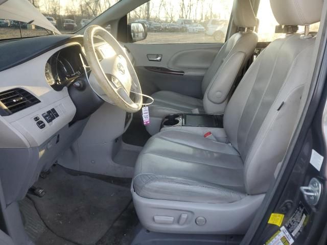 2013 Toyota Sienna XLE