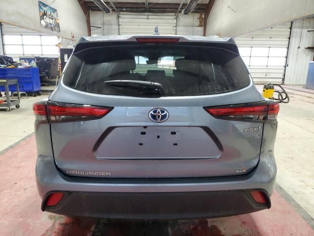 2022 Toyota Highlander Hybrid XLE