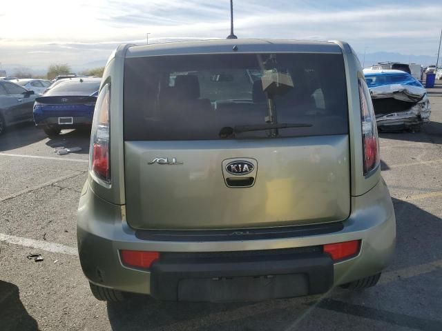 2011 KIA Soul +