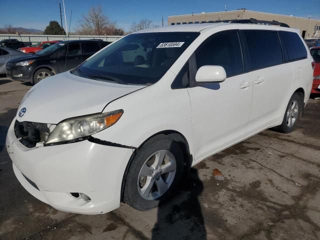 2012 Toyota Sienna LE