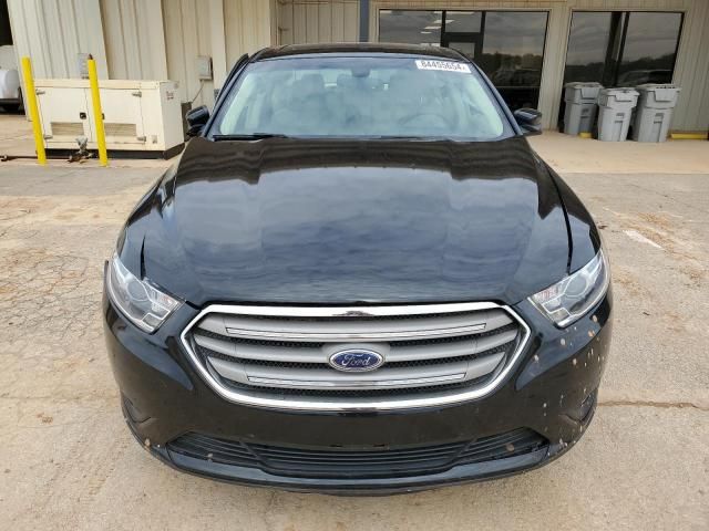 2018 Ford Taurus SEL