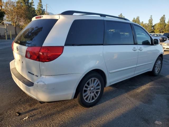 2009 Toyota Sienna XLE