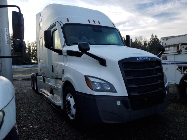 2021 Freightliner Cascadia 126