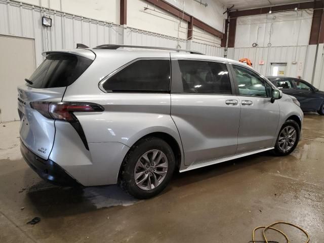 2023 Toyota Sienna XLE