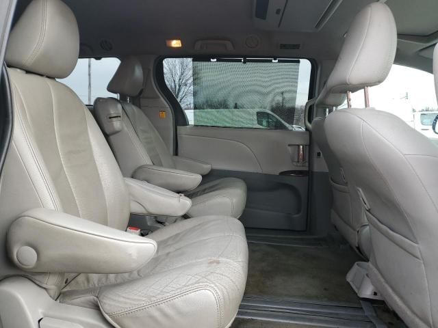 2013 Toyota Sienna XLE