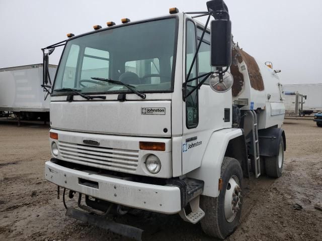 2005 Freightliner HC Cargo HC80