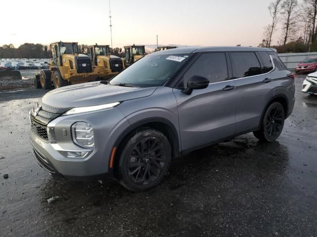 2022 Mitsubishi Outlander SE