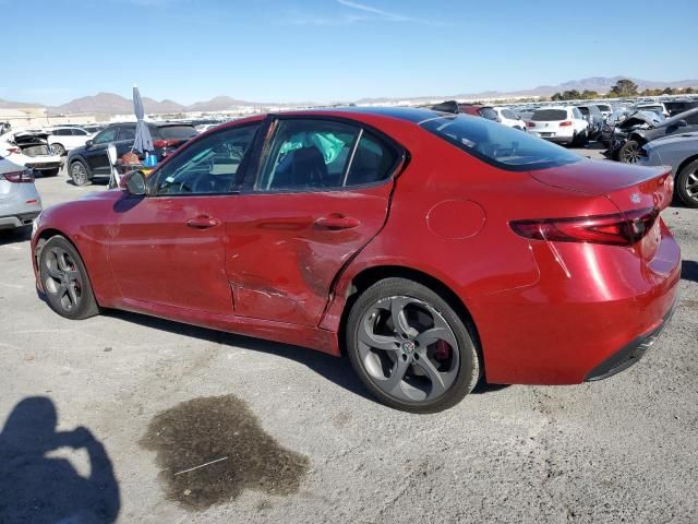 2017 Alfa Romeo Giulia TI Q4