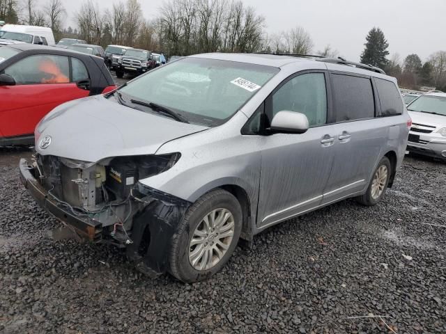 2011 Toyota Sienna XLE