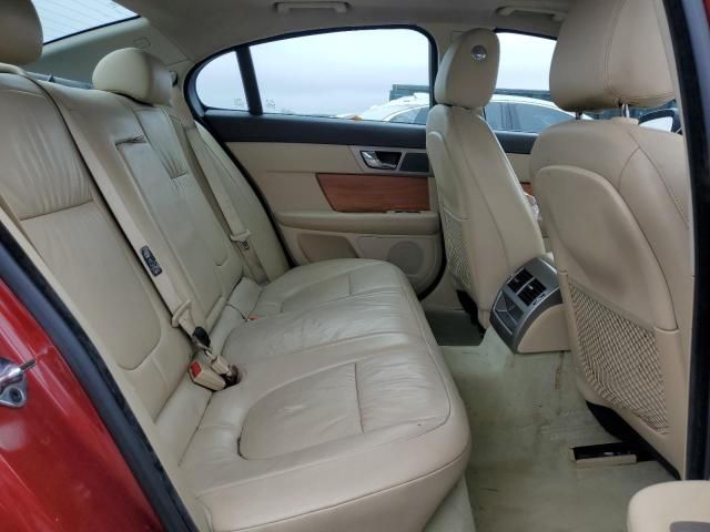 2010 Jaguar XF Luxury