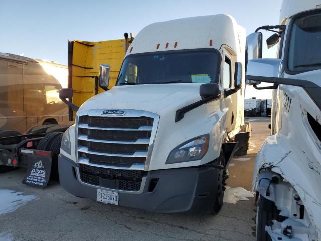 2020 Freightliner Cascadia 126