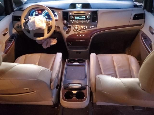 2014 Toyota Sienna XLE