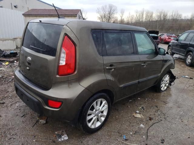 2013 KIA Soul +