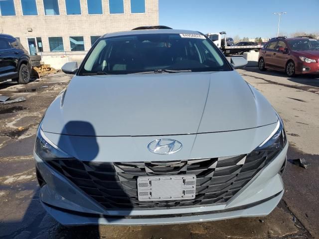 2021 Hyundai Elantra SE