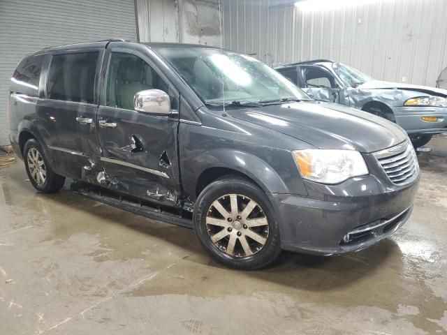 2011 Chrysler Town & Country Touring L