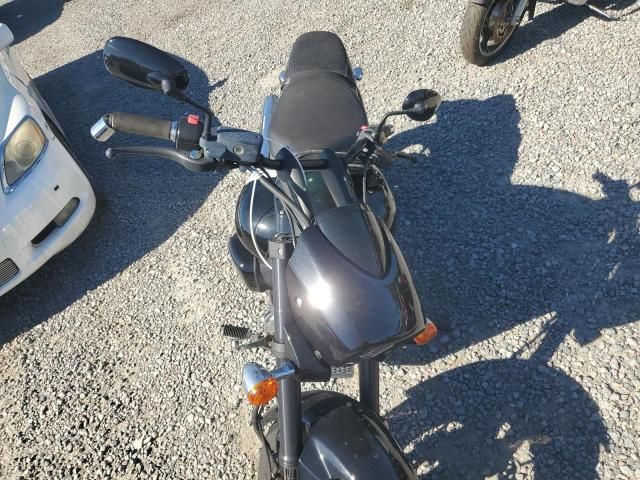 2018 Suzuki VZ800