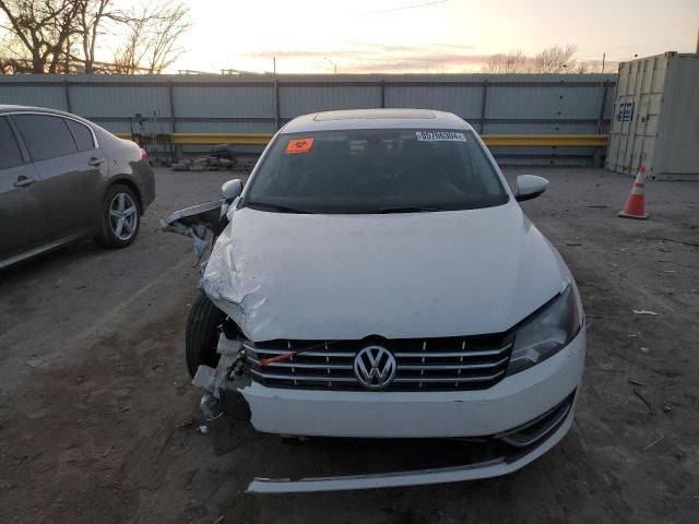 2012 Volkswagen Passat SEL