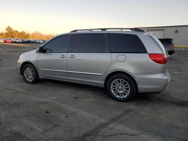 2007 Toyota Sienna XLE