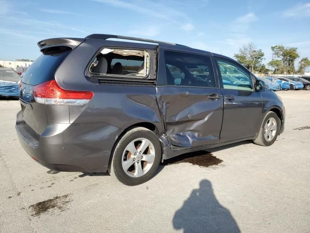 2013 Toyota Sienna LE