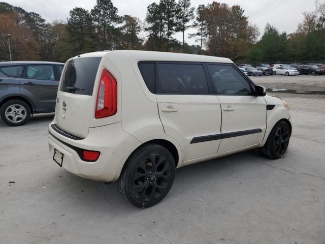 2013 KIA Soul +