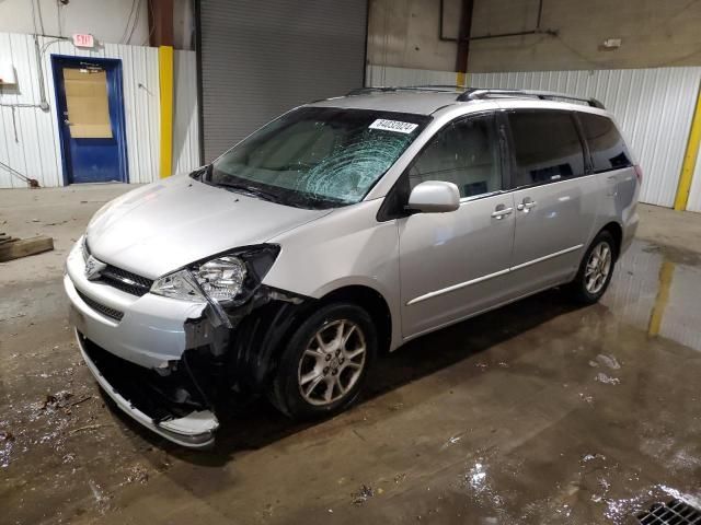 2004 Toyota Sienna XLE