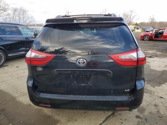 2020 Toyota Sienna LE