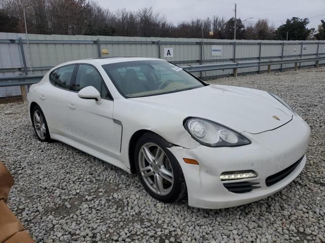 2012 Porsche Panamera 2