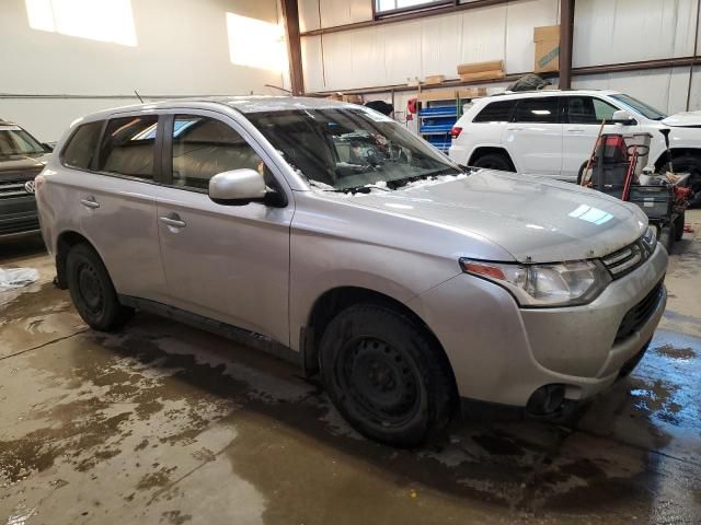 2014 Mitsubishi Outlander ES