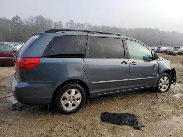 2010 Toyota Sienna CE