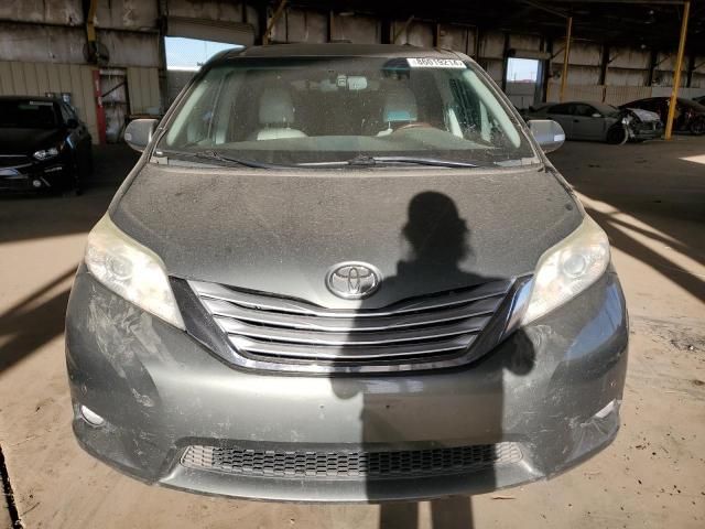 2014 Toyota Sienna XLE