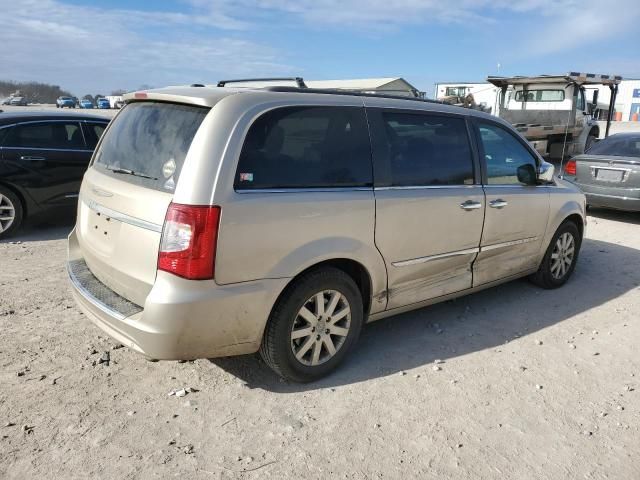 2012 Chrysler Town & Country Touring L