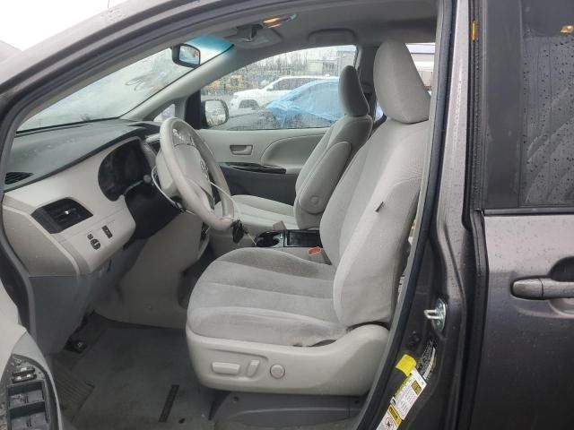 2011 Toyota Sienna LE