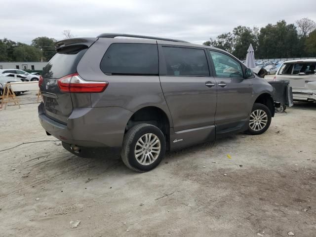 2016 Toyota Sienna XLE