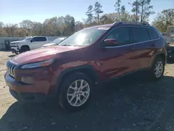 Salvage SUVs for sale at auction: 2018 Jeep Cherokee Latitude