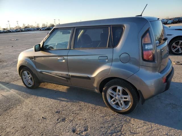 2010 KIA Soul +