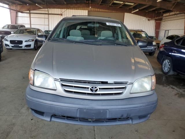 2002 Toyota Sienna CE