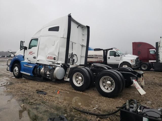 2020 Kenworth Construction T680