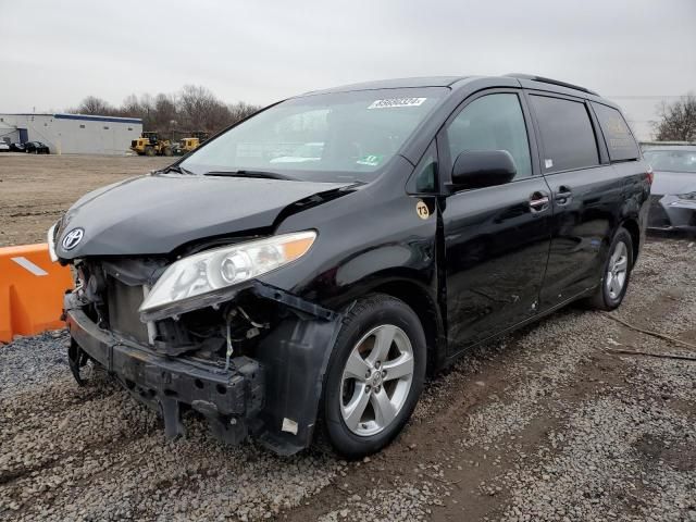 2017 Toyota Sienna LE