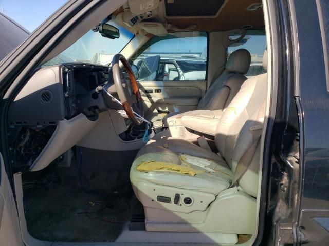 2004 Cadillac Escalade Luxury