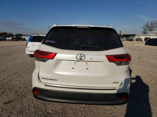 2017 Toyota Highlander SE