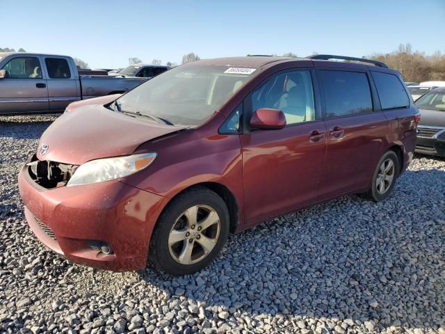 2015 Toyota Sienna LE